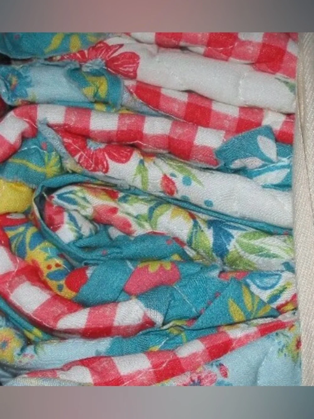 TPW Petal Party Standard Pillow Quilted Pattern Ruffle Trim 2 Shames.